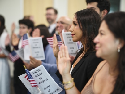 people in US oath ceremony
